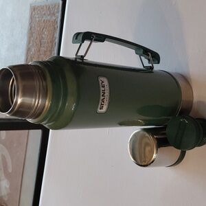 Classic Aladdin Stanley Thermos Vacuum Bottle 1.1 Quart